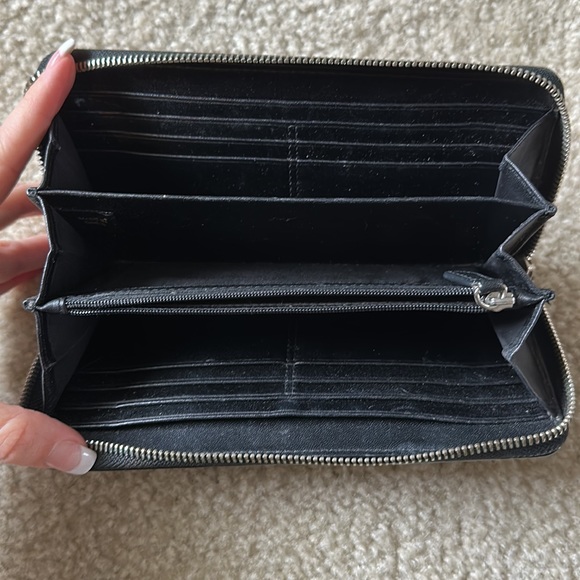 Coach Wallet Authentic - Picture 3 of 3